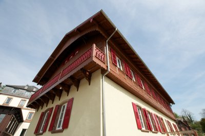 Maison rouge_4572338910_l.jpg